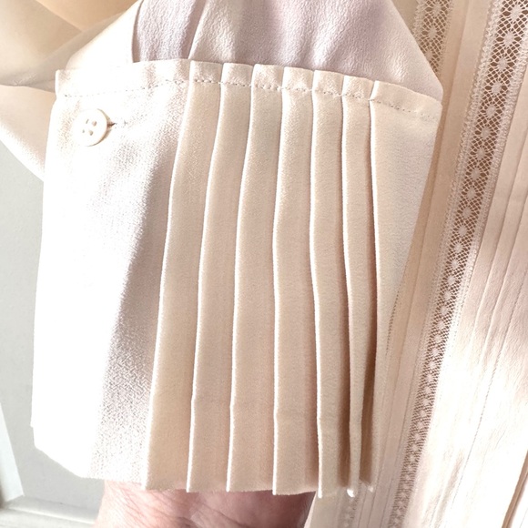 NWOT Theory Alwinth Mosaic 100% Silk Button Down Blouse - Picture 7 of 10